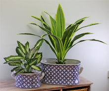 Load image into Gallery viewer, Set of 2 Ceramic Footbath Planters, Vintage Blue &amp; White Geometric Design
