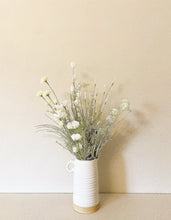 Load image into Gallery viewer, Cream Wild Flower Stem
