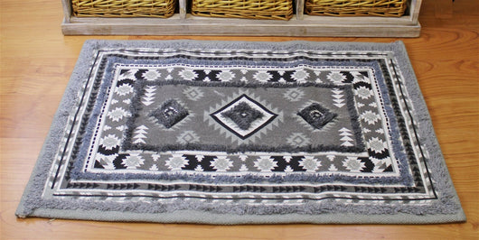 Grey Patterned & Tufted Rug, 60x90cm